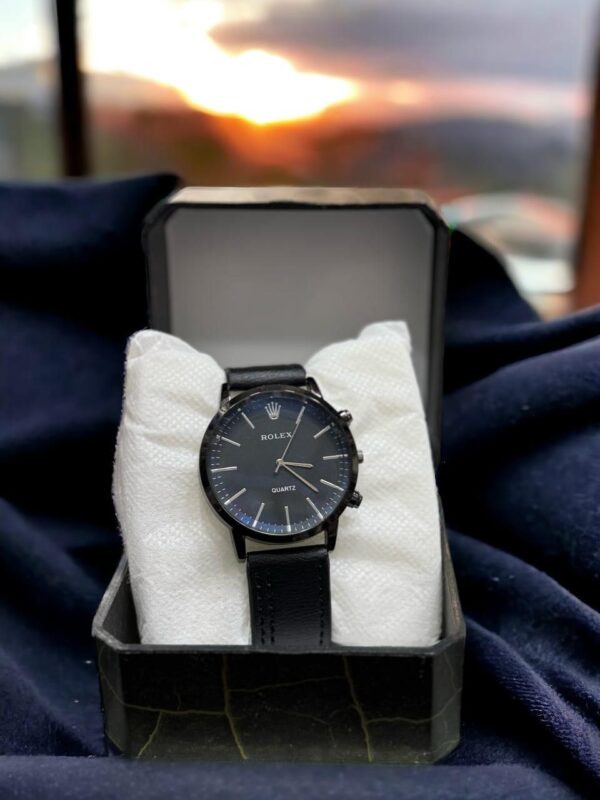 Men's formal Analogue watch