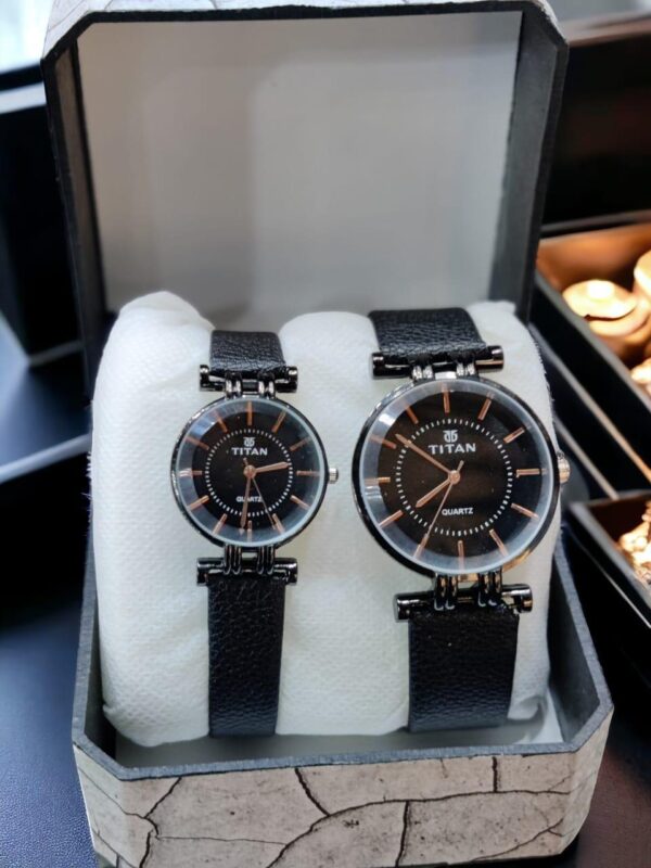 Analogue couple watches